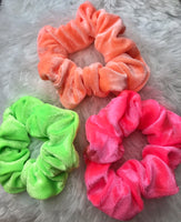 3 PACK NEON SCRUNCHIES